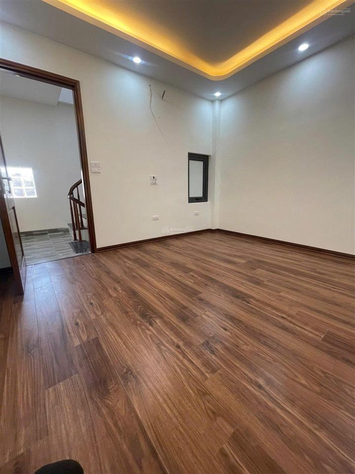 Nhà 4t*52m2 xây độc lậpmặt ngõ nhà nướccó sân cổng riêngkhu vực trung tâmgần đại lộgiá 4,55 tỷ