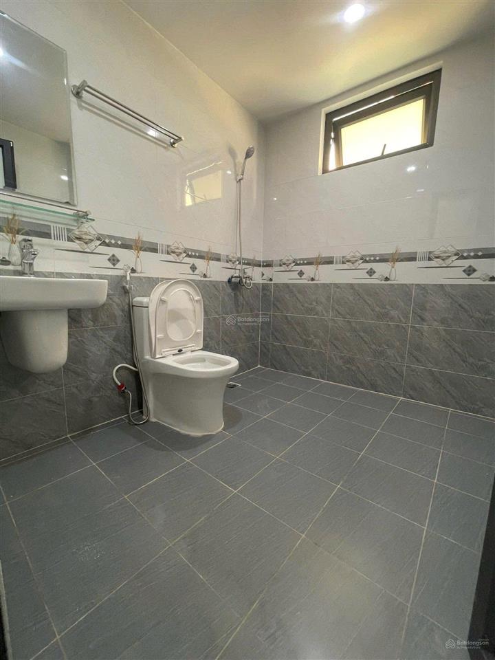 Nhà 4t*52m2 xây độc lậpmặt ngõ nhà nướccó sân cổng riêngkhu vực trung tâmgần đại lộgiá 4,55 tỷ