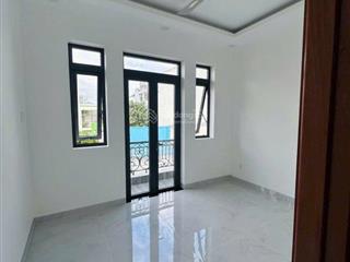 Bán nhà mới , khu tên lửa. mt đường số 10, dt 4 x 10m, 4 tấm, giá 7.5 tỷ.