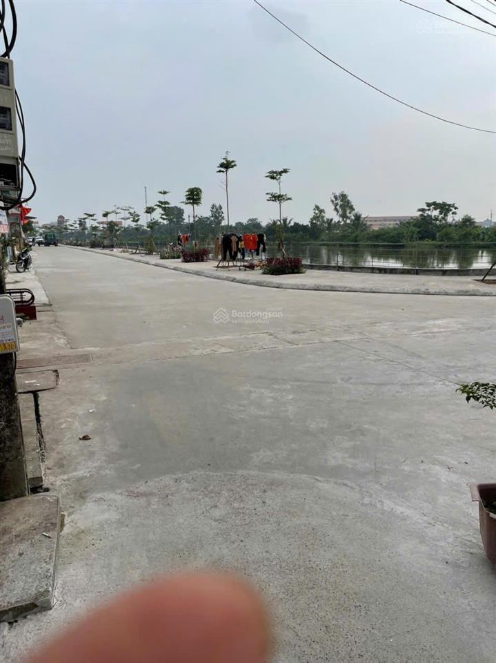 81m đất hiệp thuận đường thông, 1 nhà ra view hồ giá 48 triệu/m²