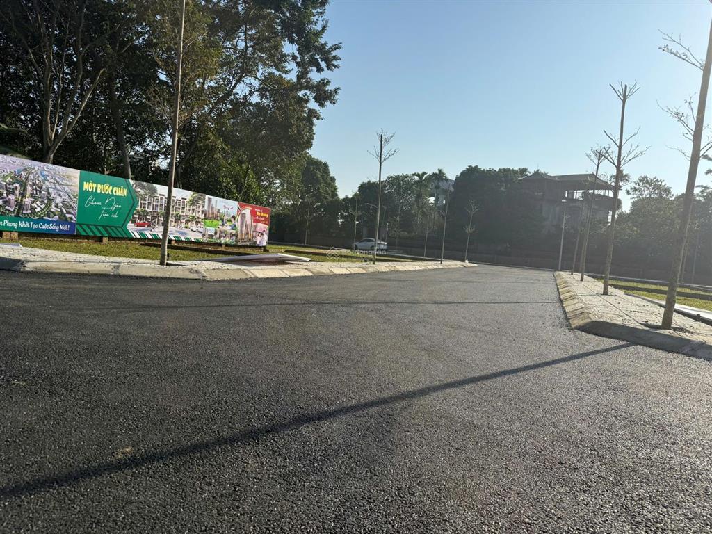 Chủ cần tiền đi bệnh viện  bán nhanh dt 100m  full thổ cư  ngay đh quốc gia và khu tổ hợp y tế