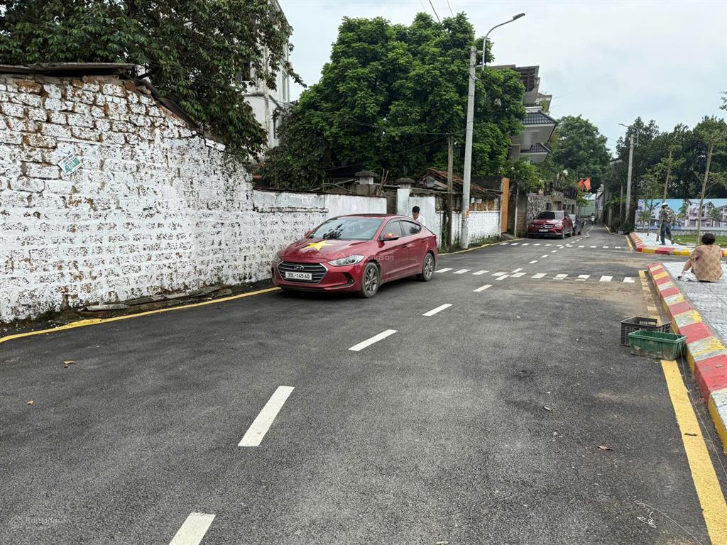 Duy nhất! suất ngoại giao  dt 100m  full thổ cư  ngay đại học quốc gia và đường sắt metro