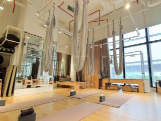 Shophouse vinhomes greenbay 2 tầng  đập thông tầng 1 và 2  dtsd 143m2  giá tốt