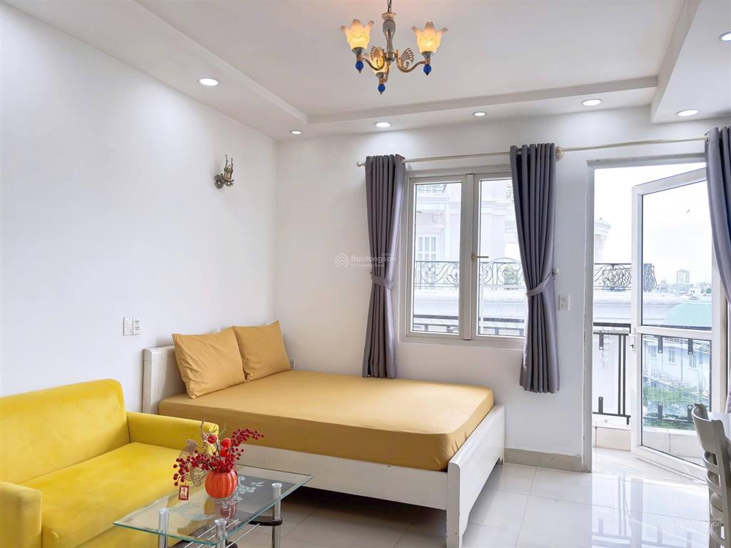 Căn hộ cao cấp có ban công 35m2, nội thất đầy đủ, thoáng mát, rộng rãi lê văn sỹ