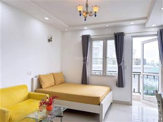 Căn hộ cao cấp có ban công 35m2, nội thất đầy đủ, thoáng mát, rộng rãi lê văn sỹ