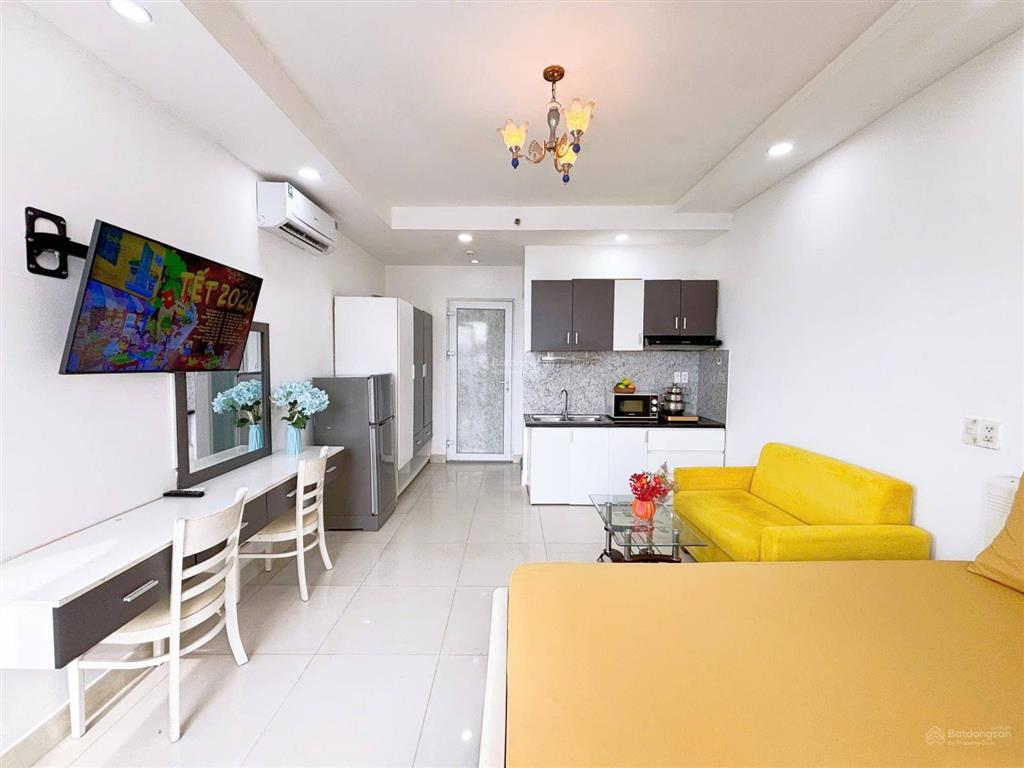 Căn hộ cao cấp có ban công 35m2, nội thất đầy đủ, thoáng mát, rộng rãi lê văn sỹ