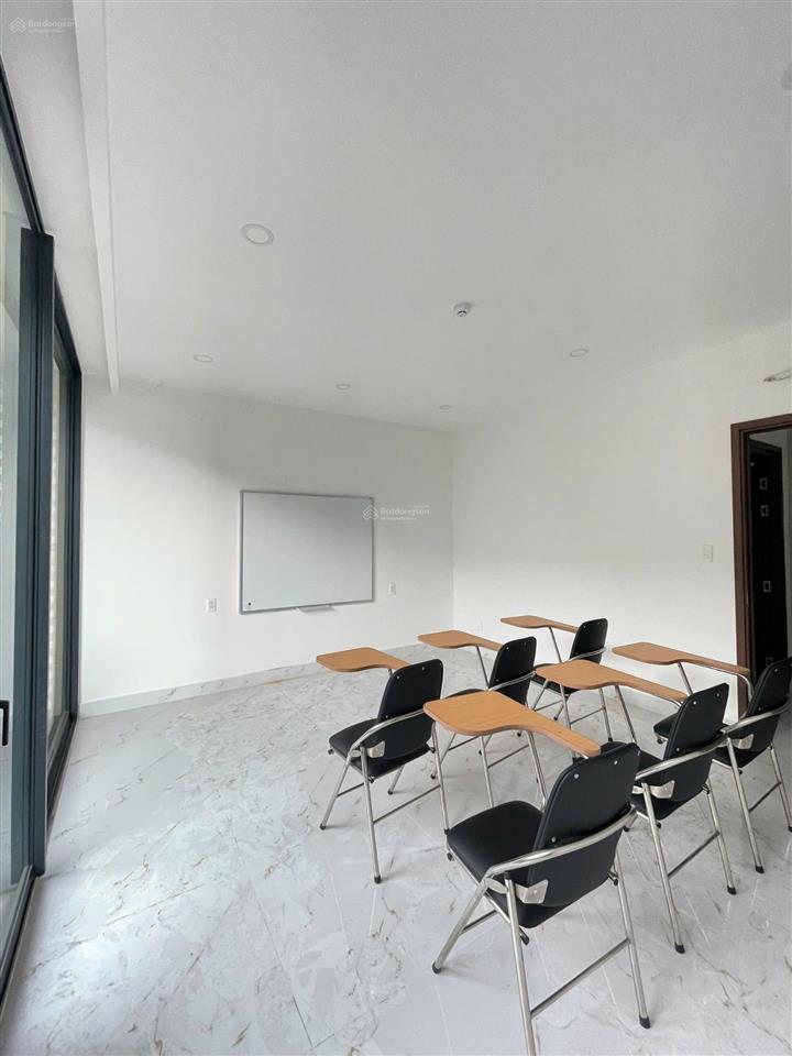 Nhà phố soho trục đường chính lớn 20m