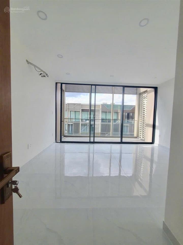 Cho thuê nhà phố soho thiết kế hiện đại, trục đường sầm uất vào kinh doanh ngay