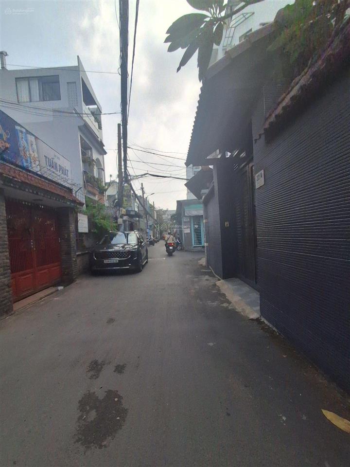 Nhà khu thông tây hội  gò vấp  3 tầng 3pn 3wc có ban công .full nội thất cao cấp nhỉnh 4t