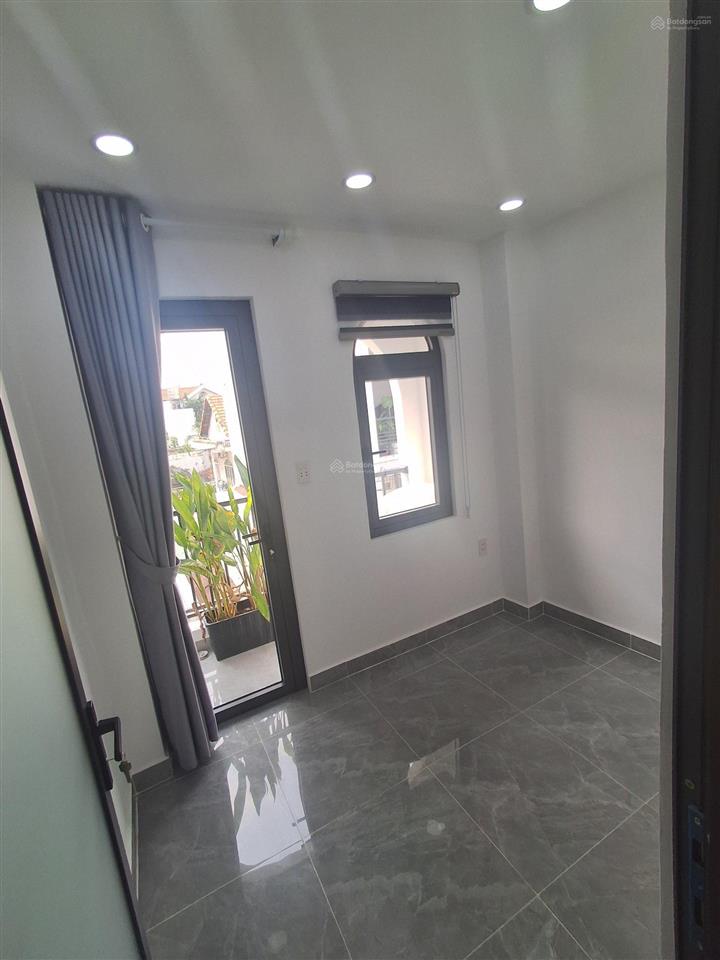 Nhà khu thông tây hội  gò vấp  3 tầng 3pn 3wc có ban công .full nội thất cao cấp nhỉnh 4t