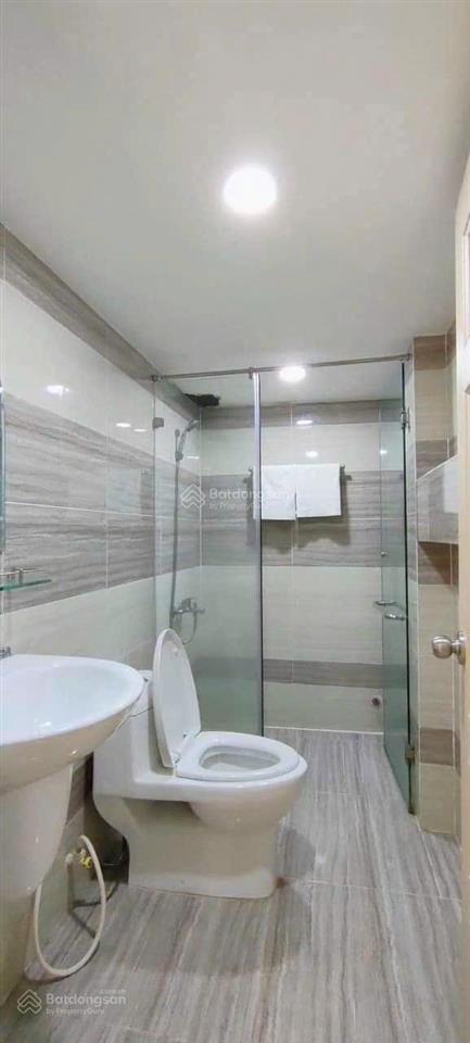Cho thuê chdv 35m2  full nội thất, thang máy, hầm xe  ngay cầu sài gòn