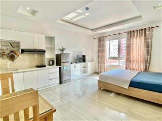 Cho thuê chdv 35m2  full nội thất, thang máy, hầm xe  ngay cầu sài gòn