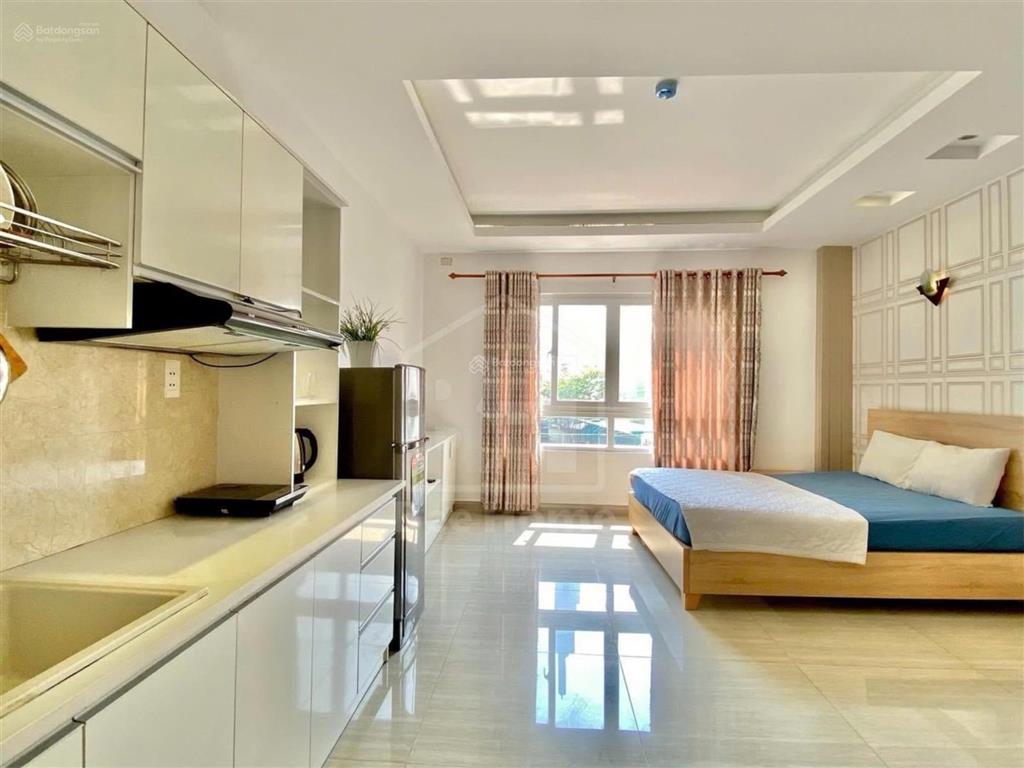 Cho thuê chdv 35m2  full nội thất, thang máy, hầm xe  ngay cầu sài gòn