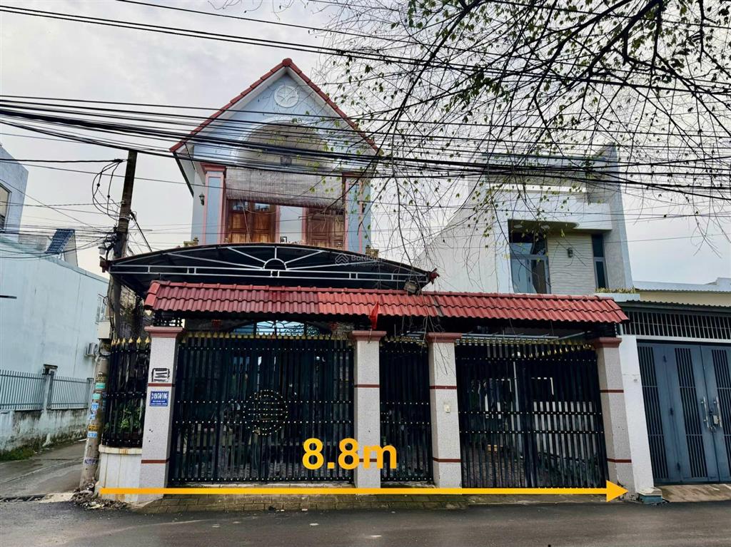 Ngân hàng bán gấp nhà góc 2mt, ngang 8,8m, thỏa thuận chính chủ, phú hòa tdm