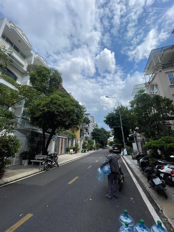 Bán biệt thự 3 tầng 9*18m hiếm hoi còn sót lại hẻm xe hơi nguyễn trọng tuyển phú nhuận chỉ 49 tỷ