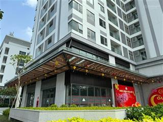 Shophouse hiếm góc 2 mặt tiền  đối diện khách sạn 5 sao park hyatt cho thuê mõi tháng 7.000$.