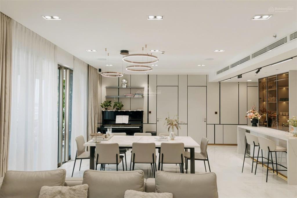 Siêu hiếm midtown the peak (m8) 210m2  full nội thất sang trọng view biệt thự đẳng cấp.
