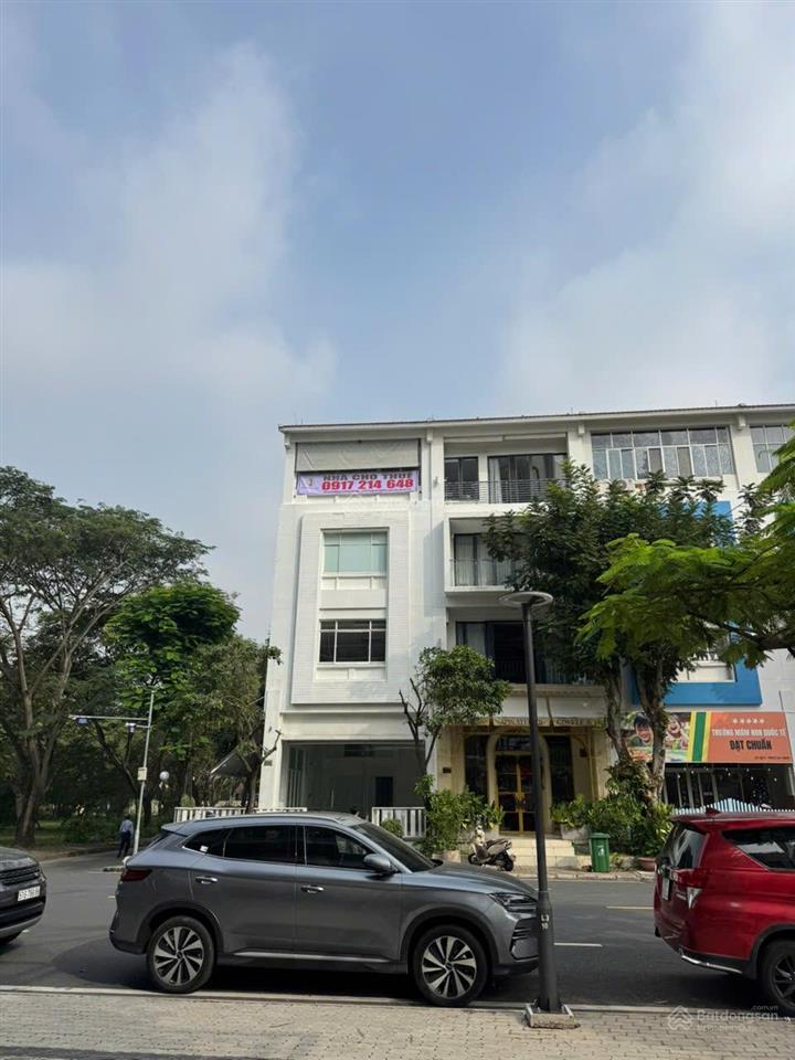 Cho thuê shop house mỹ kim 3  sát hồ bán nguyệt  giá thuê $6000