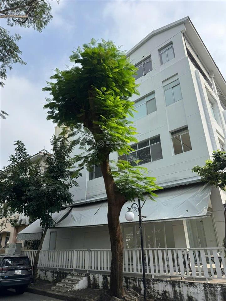 Cho thuê shop house mỹ kim 3  sát hồ bán nguyệt  giá thuê $6000