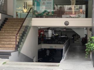 Bán toà vp 11 tầng, mặt phố hoàn kiếm  mt 8m dt 240m2. giá cả thoả thuận