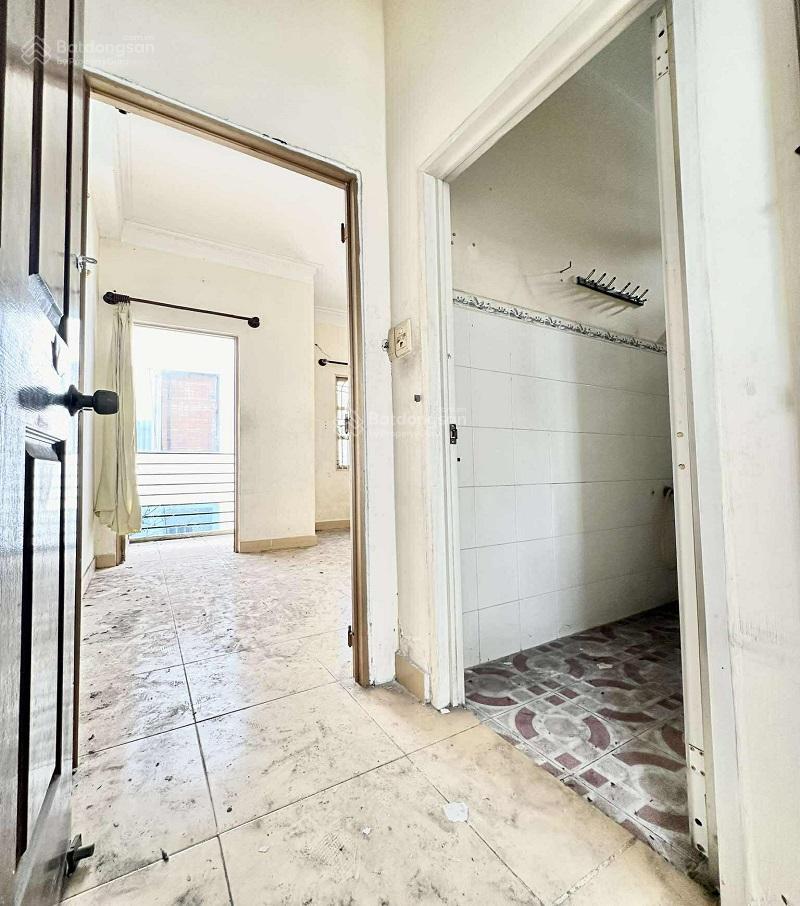 Bán nhà 2 mặt hẻm 4m cao thắng, p17, phú nhuận, 42m2, 5 tầng, 6 phòng cho thuê.