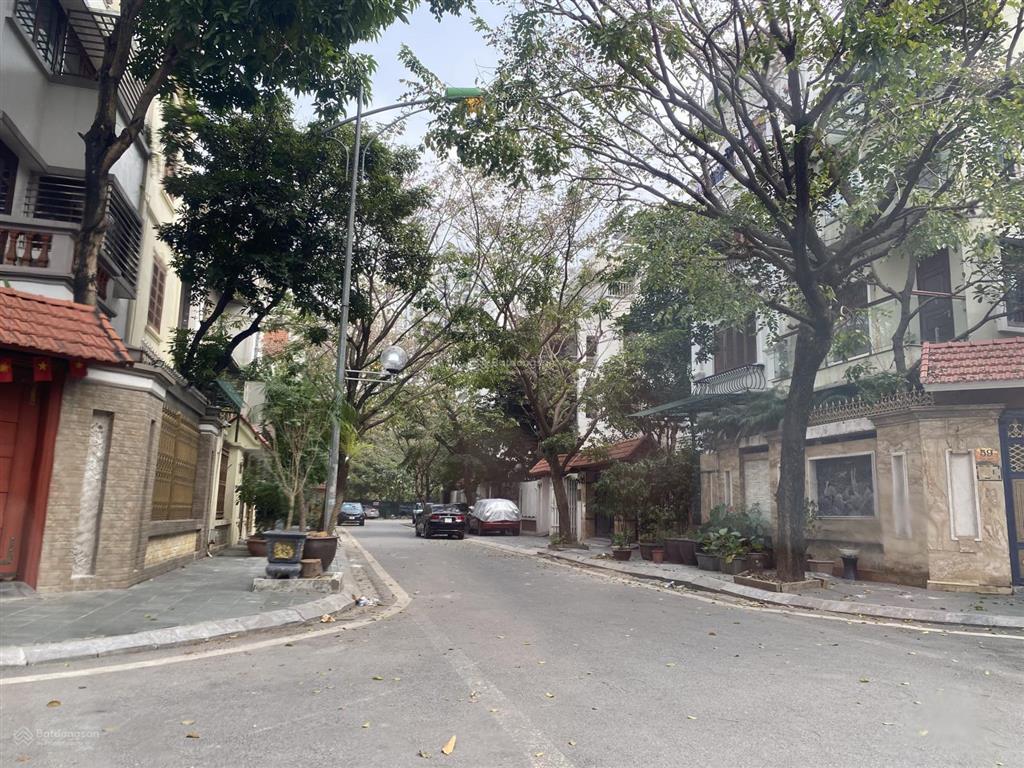 Chính chủ gửi bán gấp căn bt khu tt4 tpgl  165m2  245tr/m2. giá có tl để bán nhanh