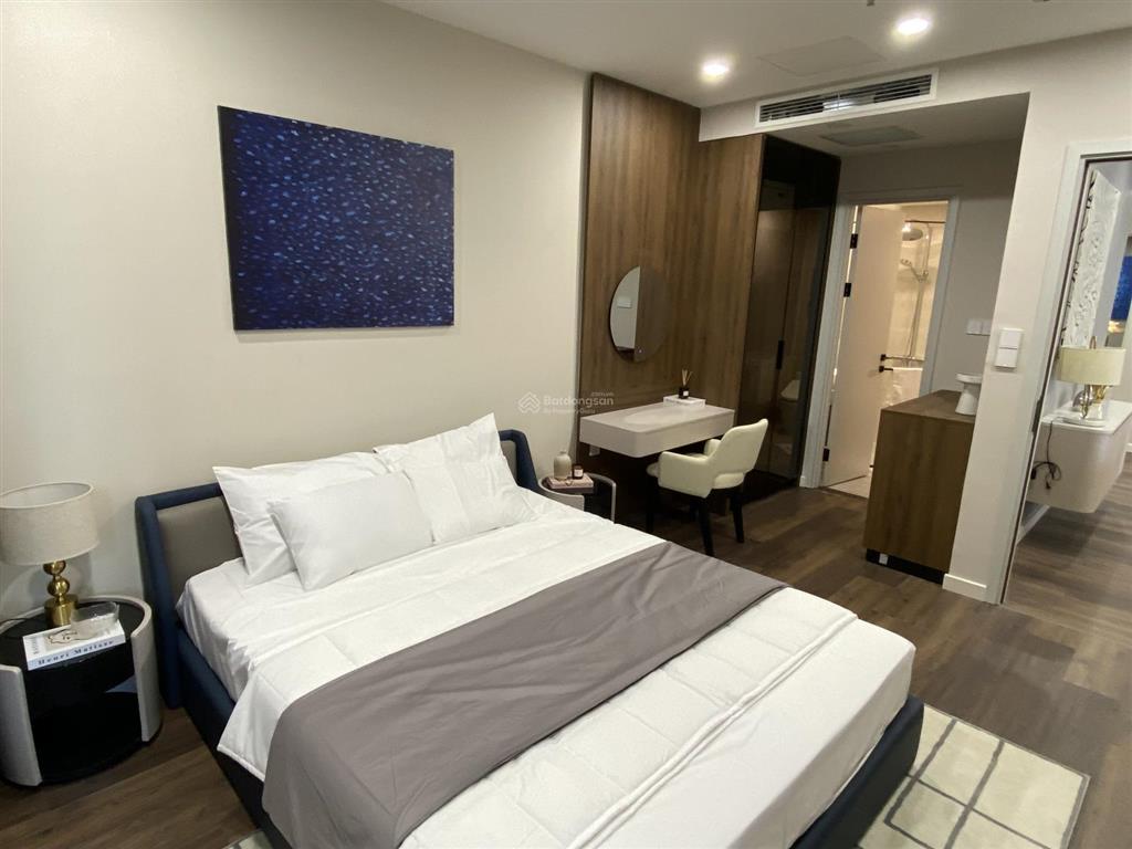 Chính chủ cần bán nhanh căn 3pn đông nam tầng cao view hồ tây 118m2 giá rẻ nhất dự án chỉ 11,5 tỷ