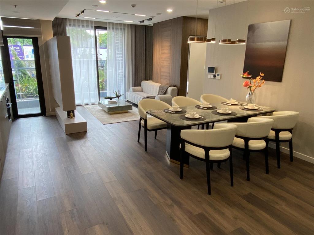 Chính chủ cần bán nhanh căn 3pn đông nam tầng cao view hồ tây 118m2 giá rẻ nhất dự án chỉ 11,5 tỷ