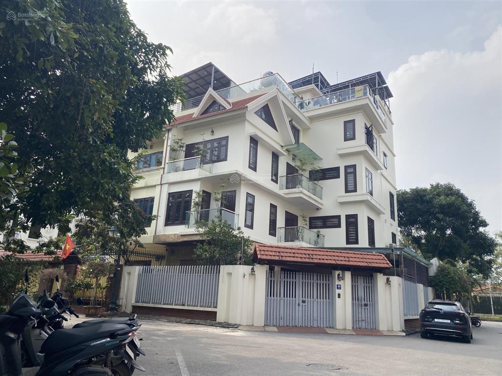 Chủ nhà cần bán gấp bt vườn đào  220m2  86 tỷ. nhà đẹp  chủ sang  giá cả nhẹ nhàng