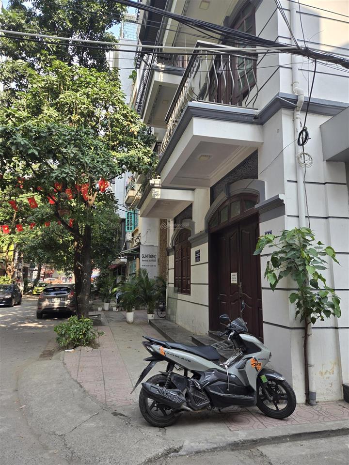 Cho thuê nhà mặt phố linh lang. dt100m2x5t. mỗi tầng 2p. ô tô tránh, vỉa hè 3m. kinh doanh đỉnh