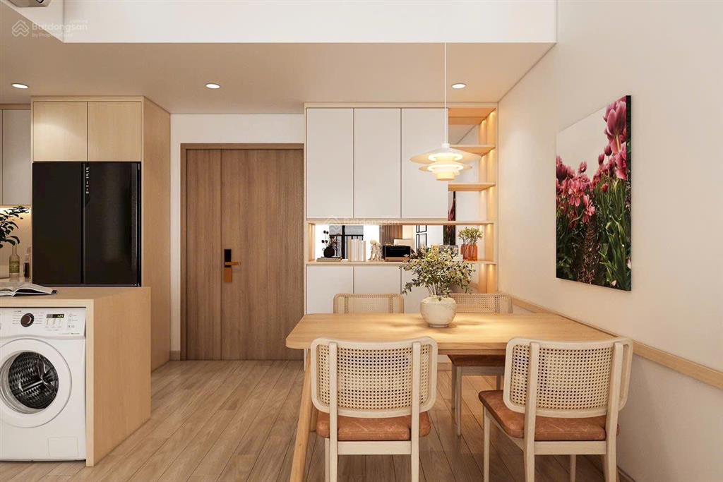 Bán gấp căn hộ sunrise city north 2pn 2wc  96m2 full nội thất đẹp  giá chỉ 7,9 tỷ.  0974 790 ***