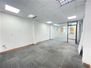 Chính chủ cho thuê văn phòng 40m2 giá rẻ mặt tiền đường lê quốc hưng, quận 4
