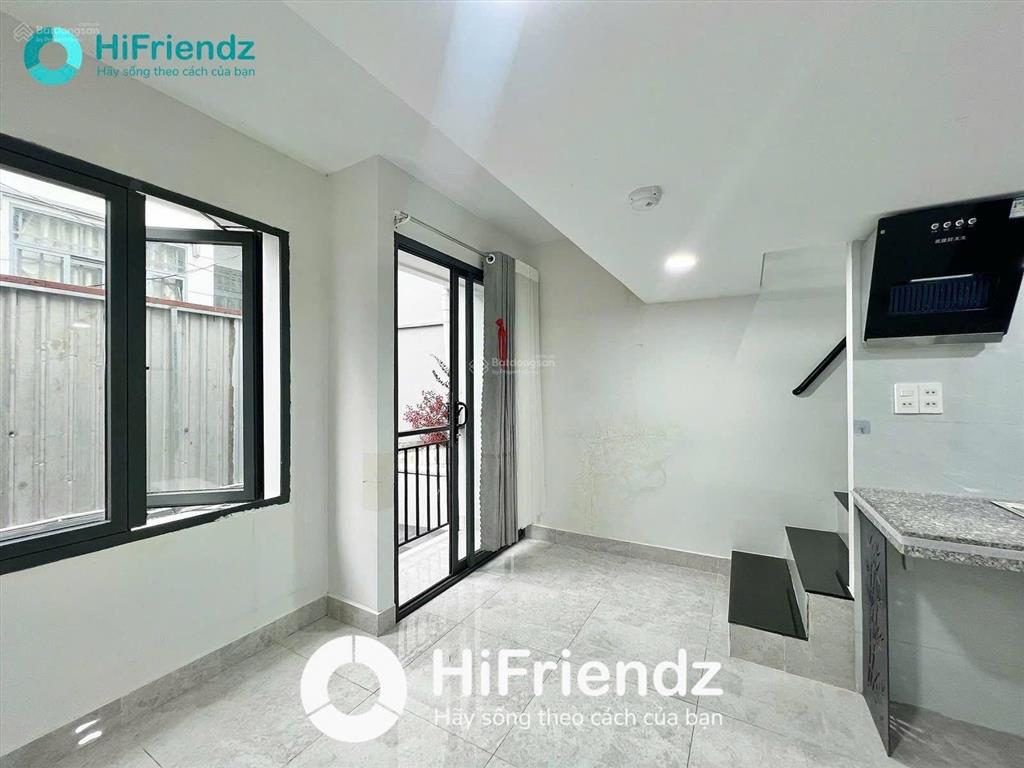 Siêu phẩm 1pn trên lầu tách bếp dưới đất  bancol thoáng  full nội thất ngay bình long, nguyễn sơn