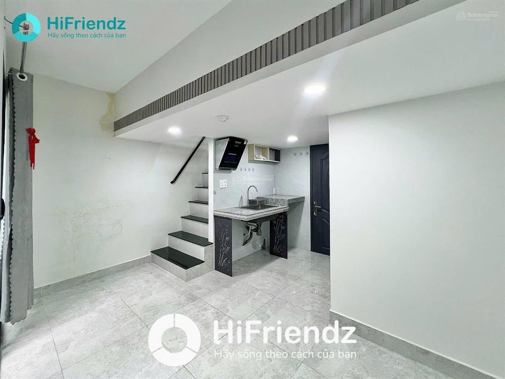 Siêu phẩm 1pn trên lầu tách bếp dưới đất  bancol thoáng  full nội thất ngay bình long, nguyễn sơn
