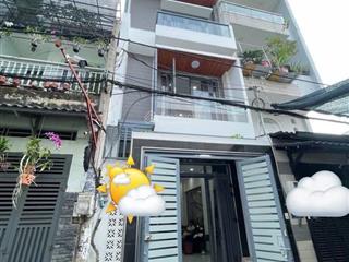 Kẹt tiền bán nhà bến vân đồn q4, giá tl, 50m2, có shr, hẻm ô tô 6m.  0769 708 ***