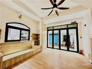 Khu kinh doanh sầm uất  đoàn văn bơ  trung tâm quận 4  4mx9m  chỉ nhỉnh 5ty