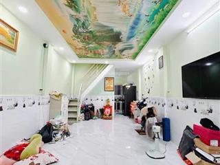 Bán nhà hoàng diệu quận 4, 2 tầng  53,2m2  ngang 5.45m  giá chỉ nhích 5 tỷ