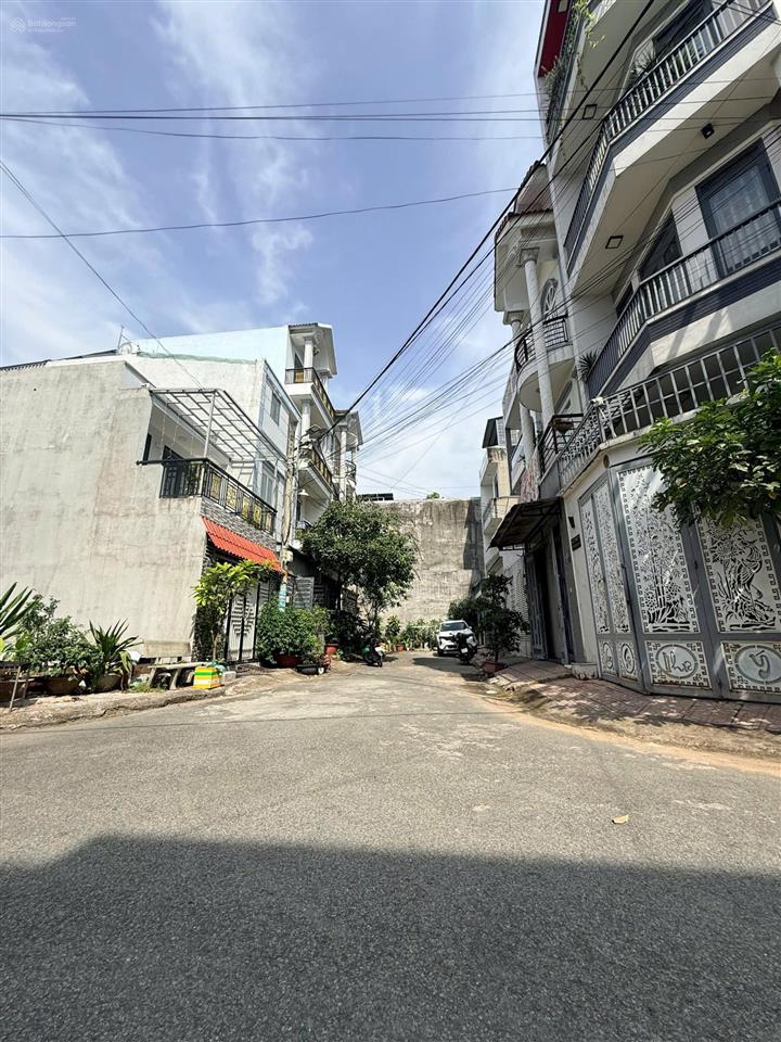 Đất lê văn chí, kế đh sư phạm kỹ thuật, giá chỉ 5,3 tỷ.
