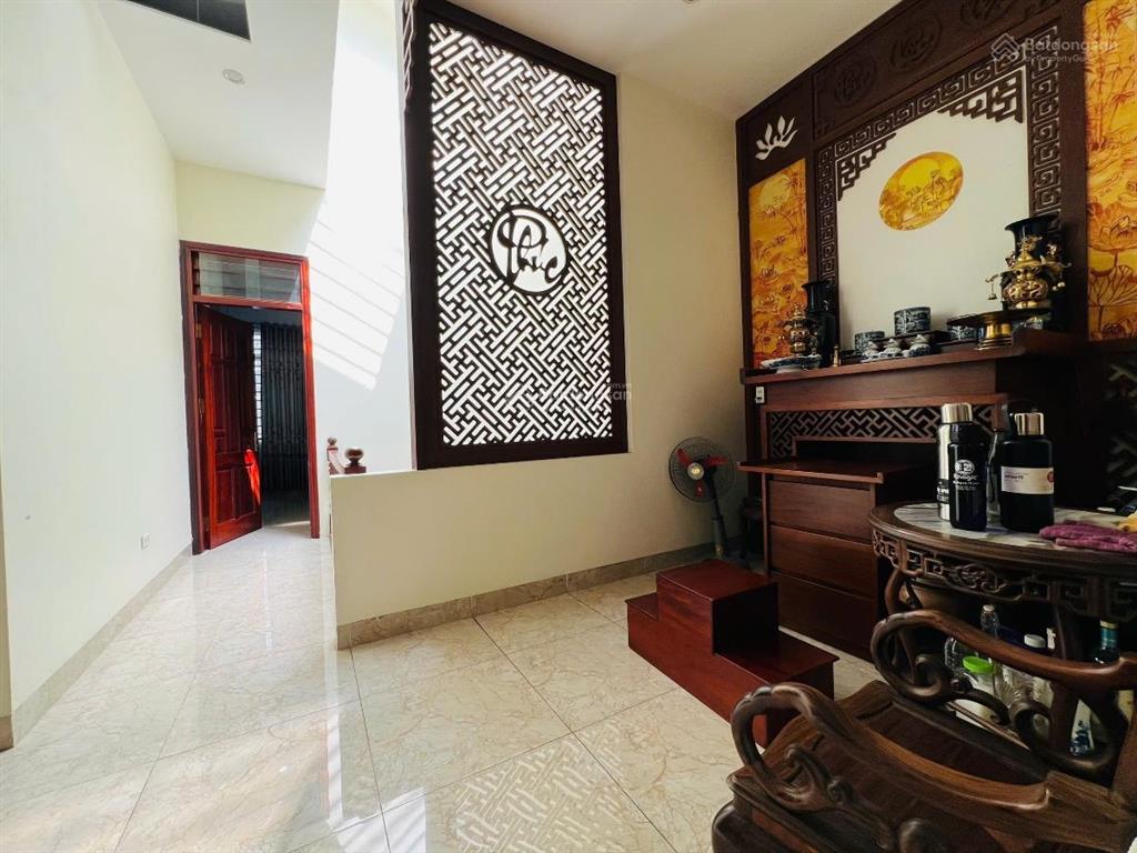 Bán gấp nhà 3 tầng, diện tích 260m2 tại vân côn hoài đức chỉ nhỉnh 17 tỷ