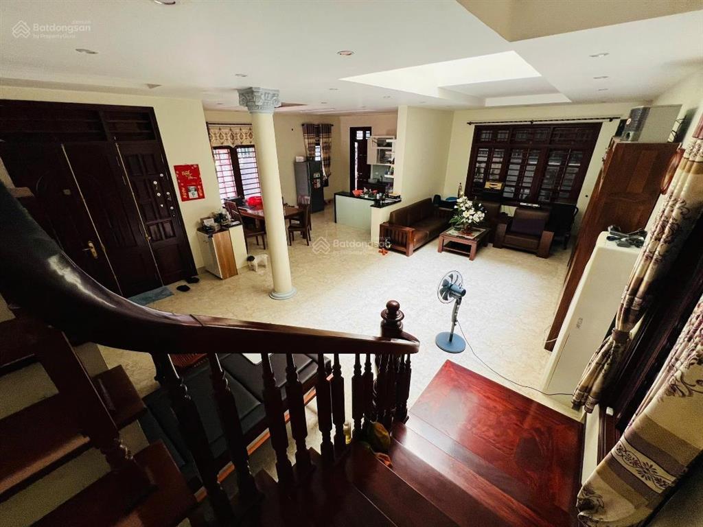 Bán gấp nhà 3 tầng, diện tích 260m2 tại vân côn hoài đức chỉ nhỉnh 17 tỷ