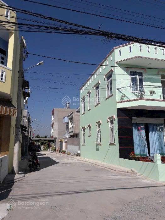 Bán lô đất đẹp thẳng 1 trục hxt 8m  68m2  an phú đông q. 12  4 tỷ