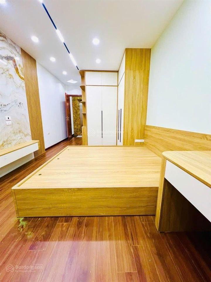 Nhà mới 6 tầng thang máy xuân thủy  cầu giấy full nội thất chỉ việc xách vali đến ở