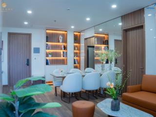 Đáo hạn ngân hàng  chính chủ bán nhanh căn 2pn the sang, tầng trung, giá tốt nhất thị trường