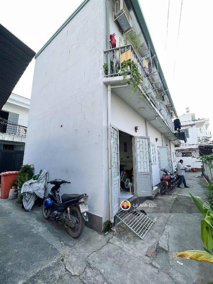 Nhà 4 mặt tiền 6,1m x 17m 2tầng gần nguyễn duy trinh có 4 nhà trọ cho thuê 240tr/năm giá chỉ 8,4 tỷ