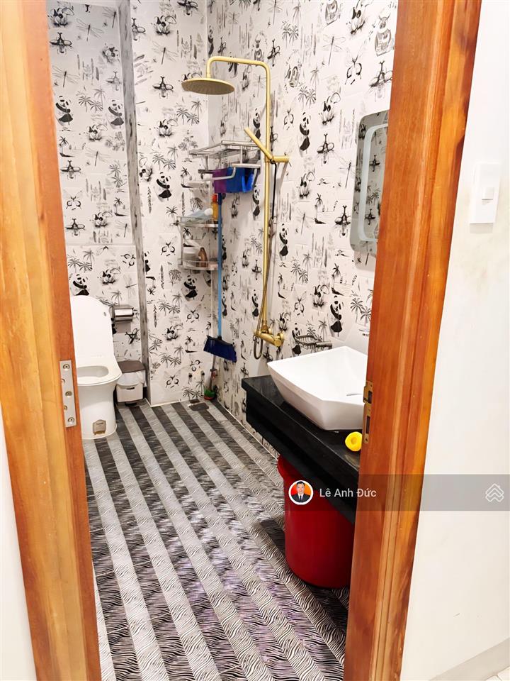 Nhà mặt tiền 1 trệt 3 lầu 5pn quận 2 đường 8m ra nguyễn duy trinh 400m  ở và làm vp giá 9,3 tỷ