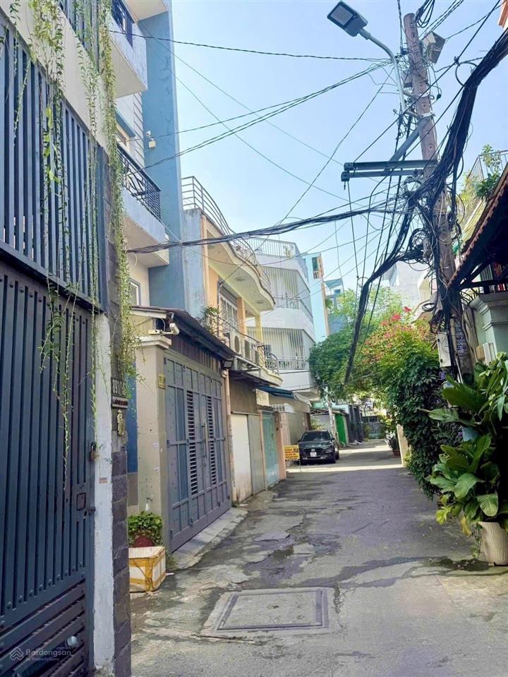 Nguyễn kiệm p3  4.3/6.4 x 8m 30m2  trệt 3 lầu sân thượng  đường xe tải  cải tạo làm dhdv.