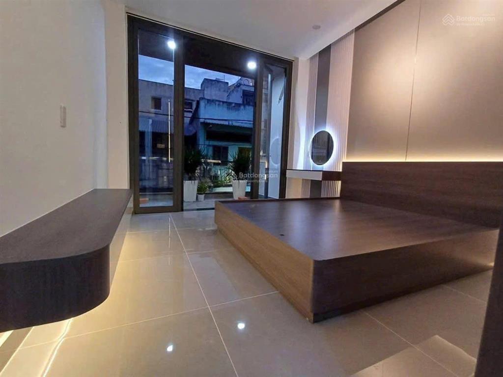 Nhượng ngay nhà đẹp lê văn sỹ quận 3, 56m2, đang có hợp đồng cho thuê 16 tr/tháng, giá tl