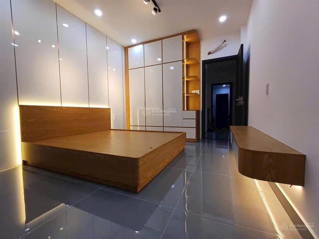 Nhượng ngay nhà đẹp lê văn sỹ quận 3, 56m2, đang có hợp đồng cho thuê 16 tr/tháng, giá tl