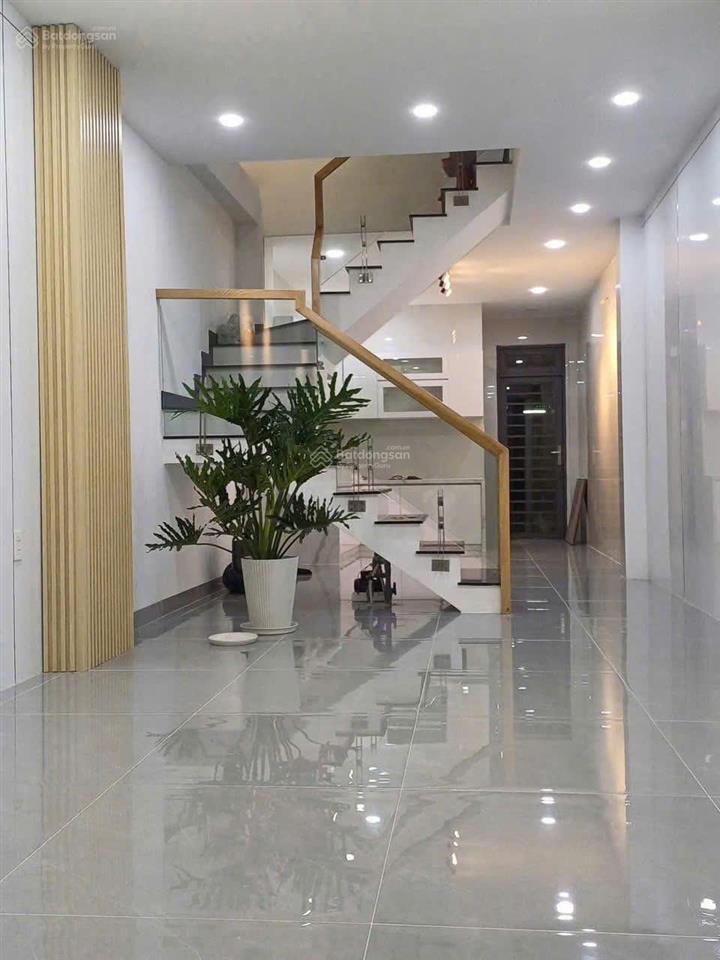 Nhượng ngay nhà đẹp lê văn sỹ quận 3, 56m2, đang có hợp đồng cho thuê 16 tr/tháng, giá tl