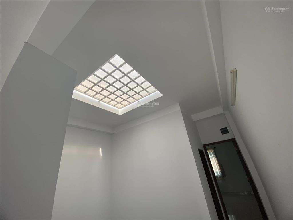 Nhà khu tên lửa, mt đường số 25a, 4 x 21m, 3.5 tấm, nhà mới, giá tốt khu vực 10.7 tỷ (tl)
